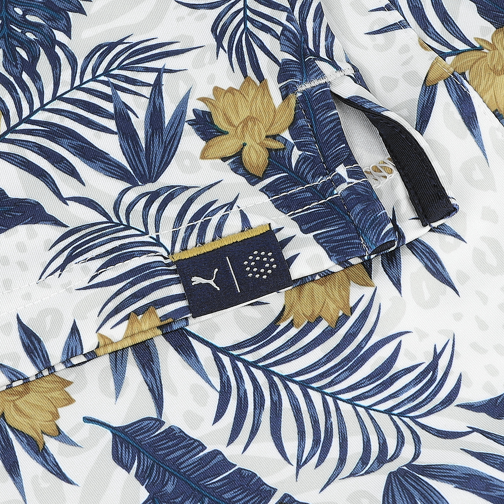 Puma MATTR Tropic White Glow/Deep Navy Shirt Men - Picture 8 of 17